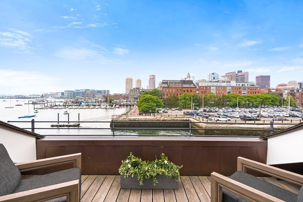 15 Union Wharf # 15