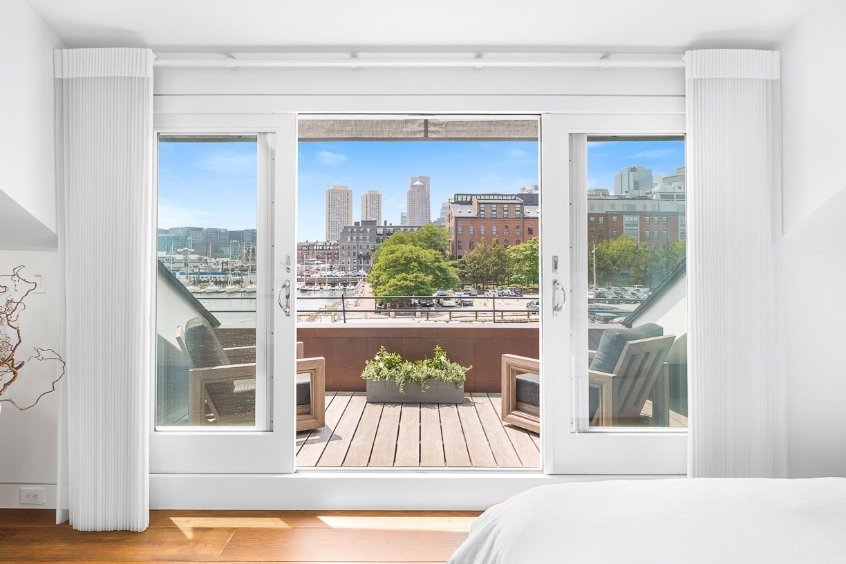 15 Union Wharf # 15