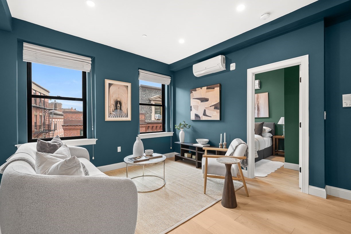 166 Salem St # 8