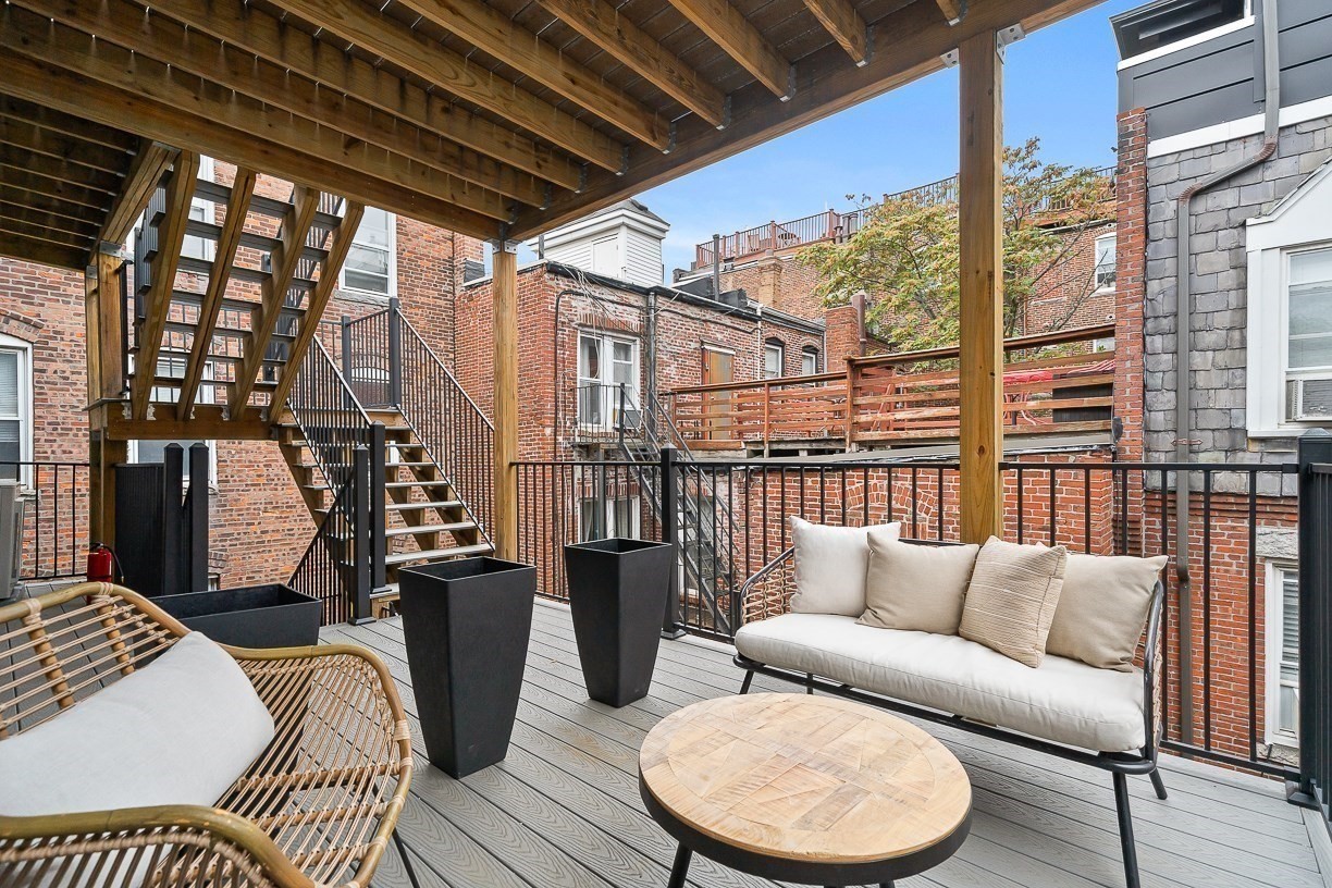 166 Salem St # 8