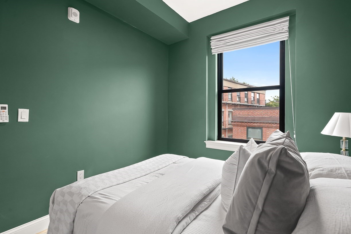 166 Salem St # 8