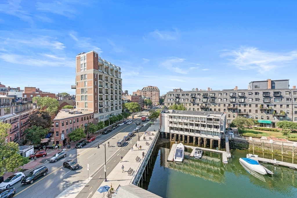 33 Commercial Wharf # 52