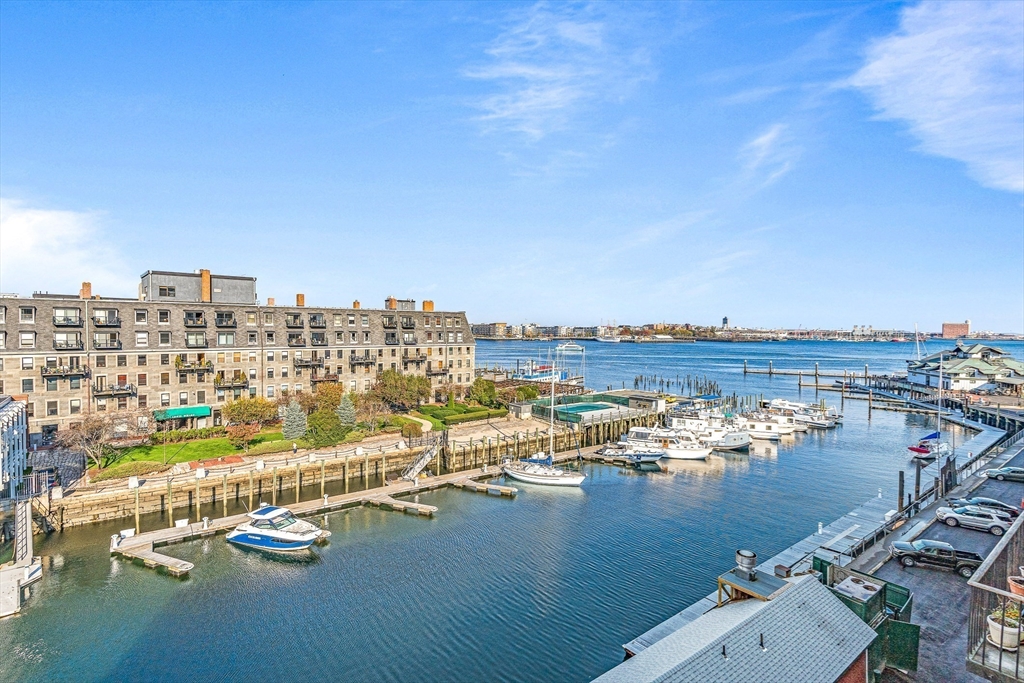 33 Commercial Wharf # 52
