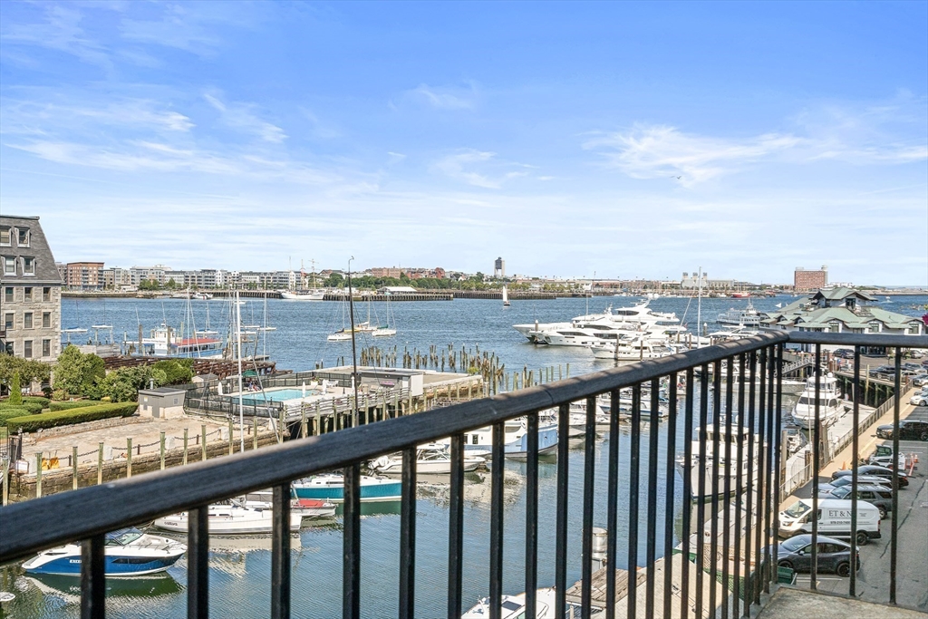 33 Commercial Wharf # 52