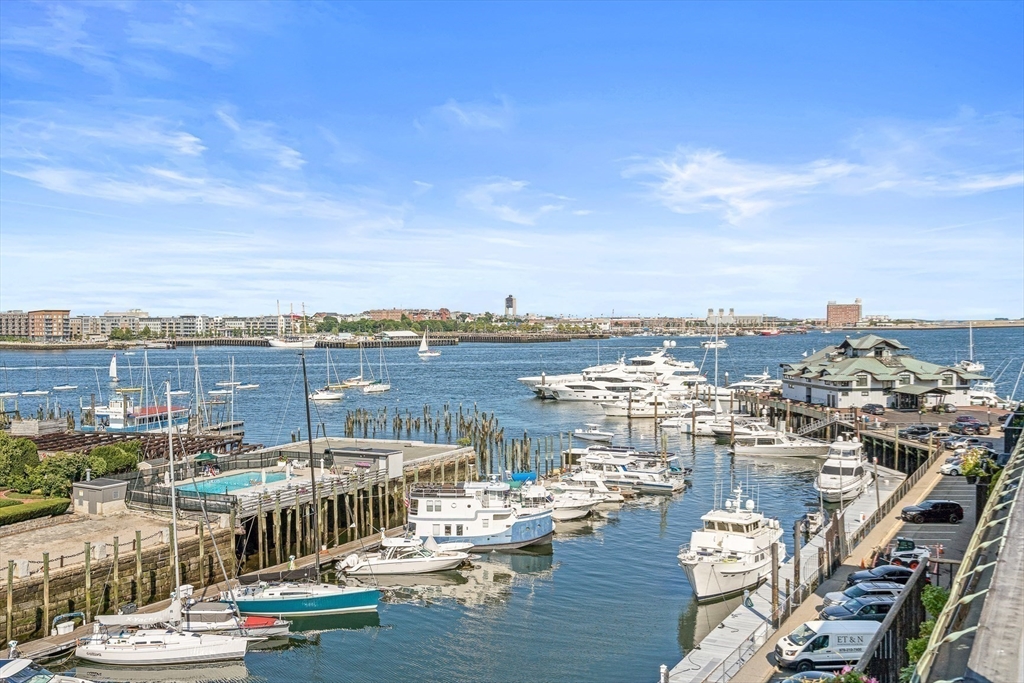 33 Commercial Wharf # 52
