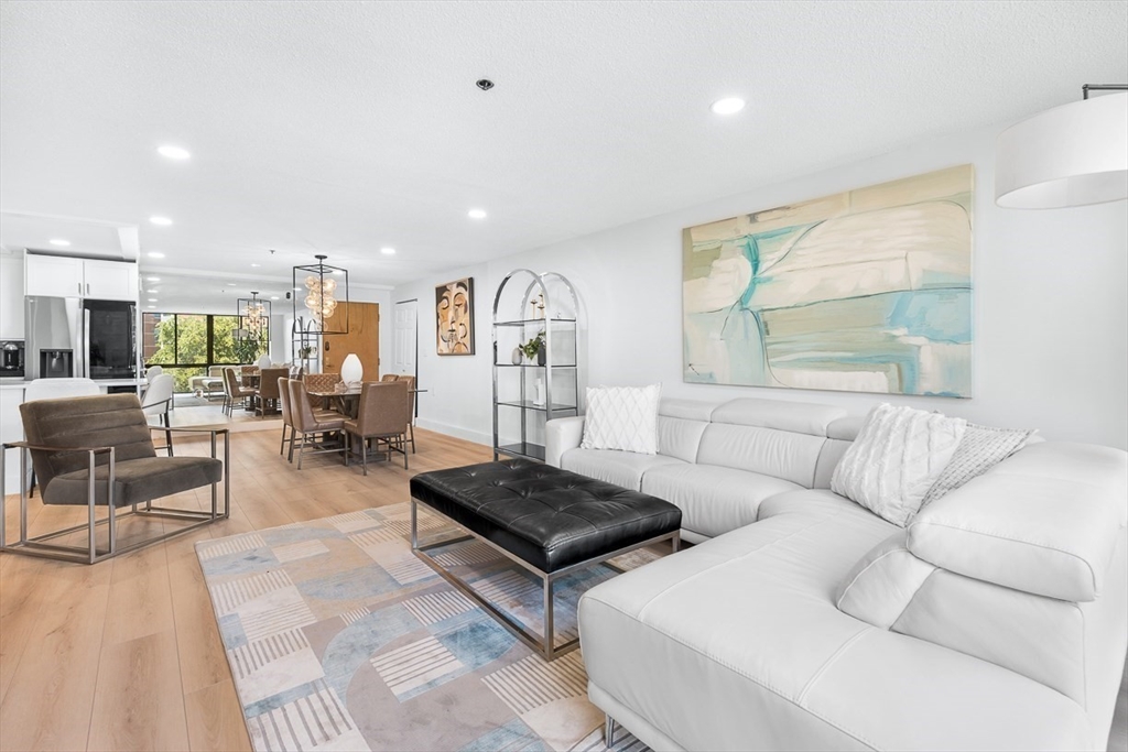357 Commercial St # 206