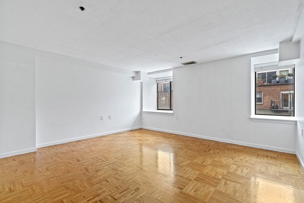 357 Commercial Street # 418