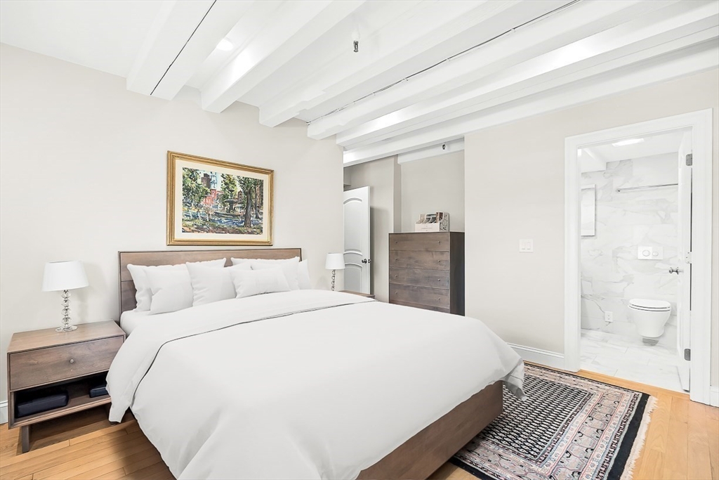 51 Commercial Wharf # 5