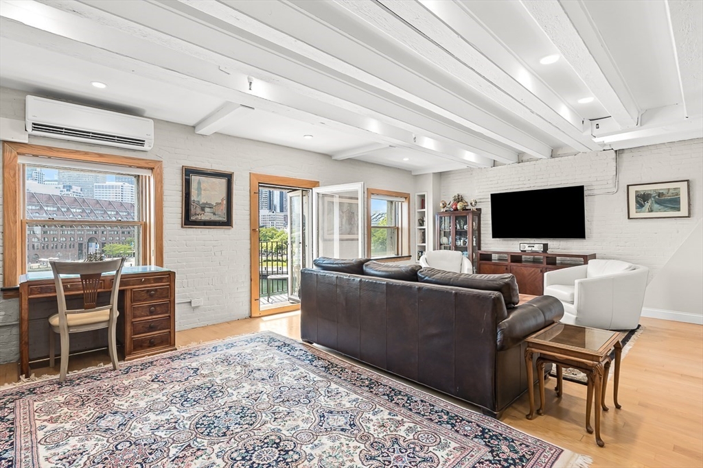 51 Commercial Wharf # 5