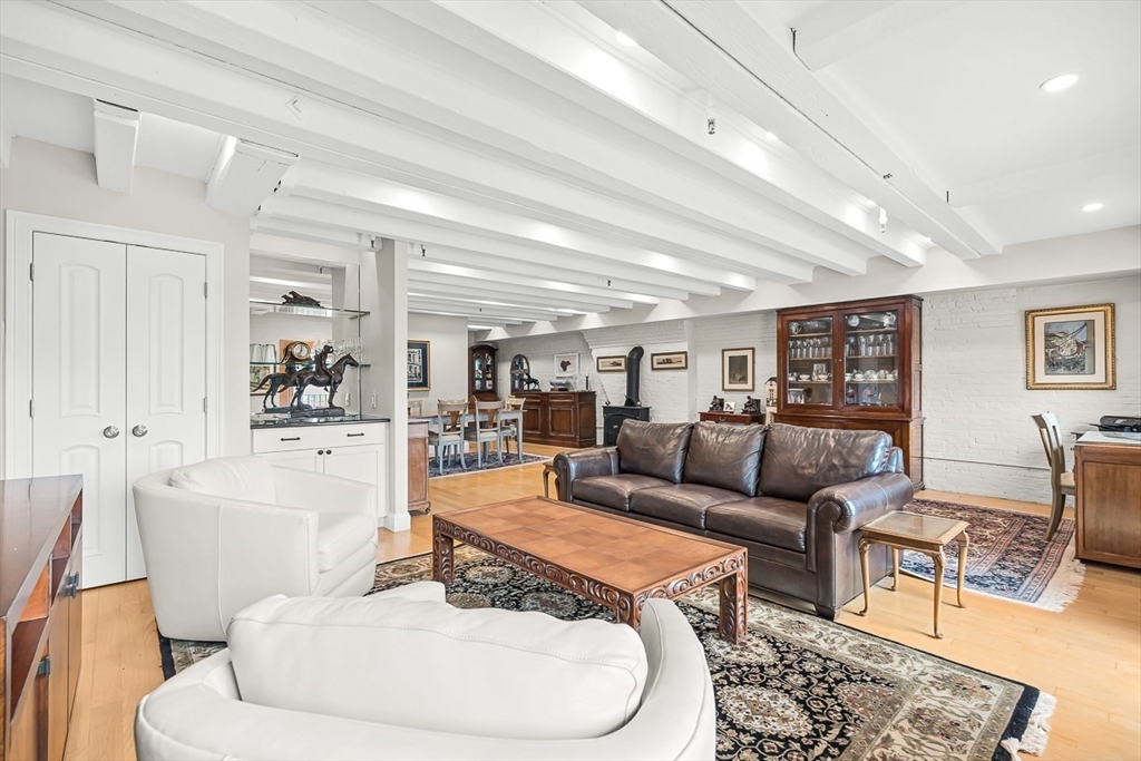 51 Commercial Wharf # 5