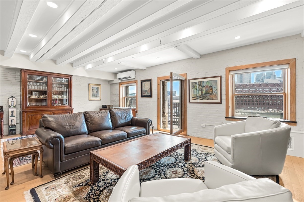 51 Commercial Wharf # 5