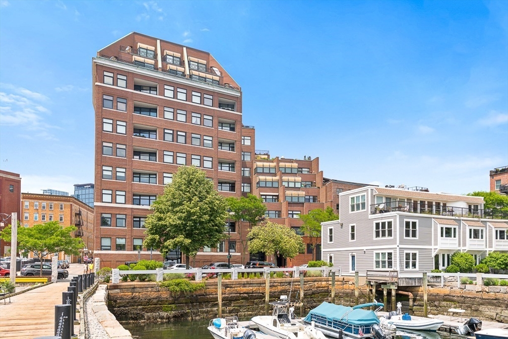 300 Commercial St # 606
