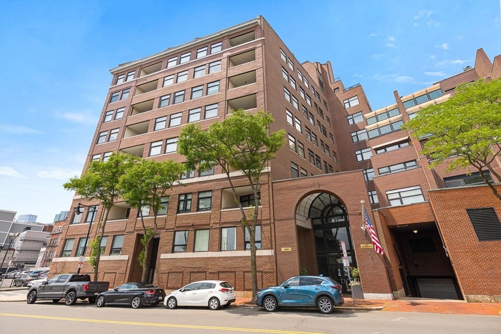 300 Commercial St # 606