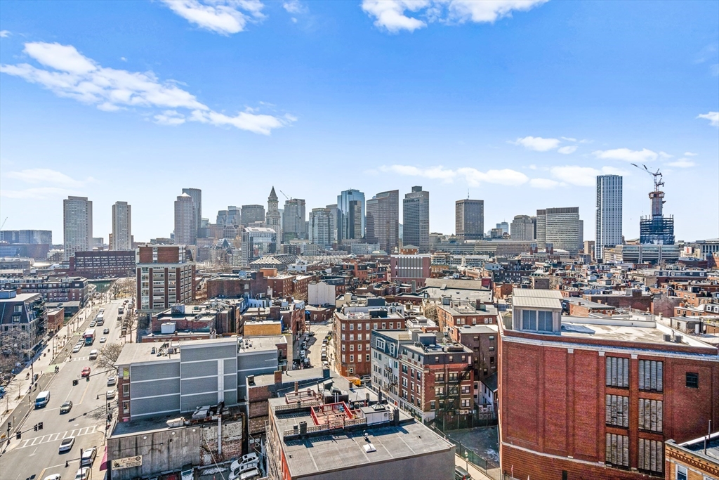 300 Commercial St # 606