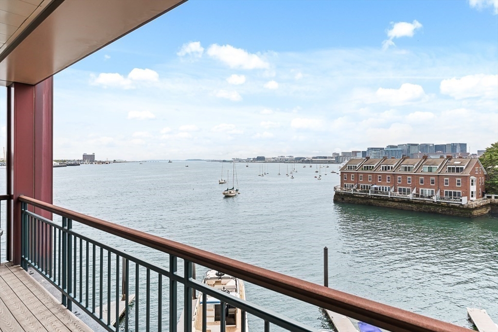 40 Battery St # 309