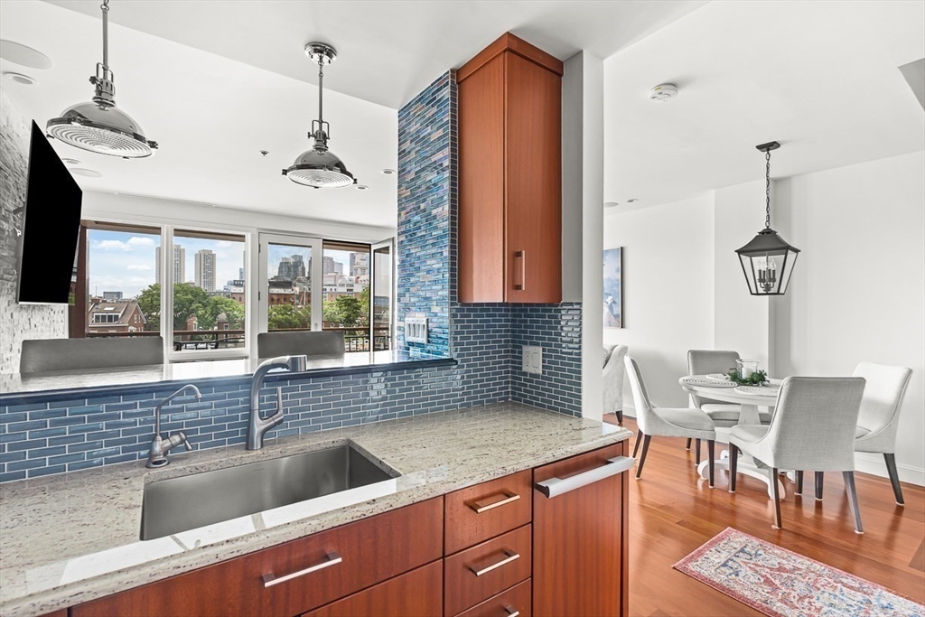 40 Battery St # 309