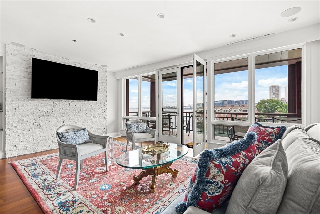 40 Battery St # 309