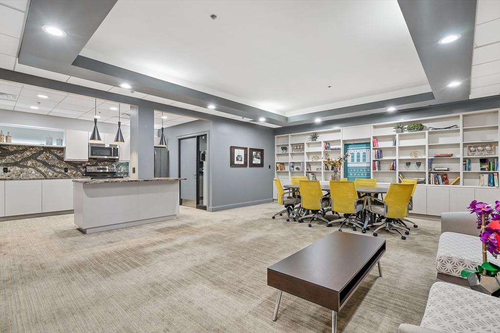 357 Commercial St # 121