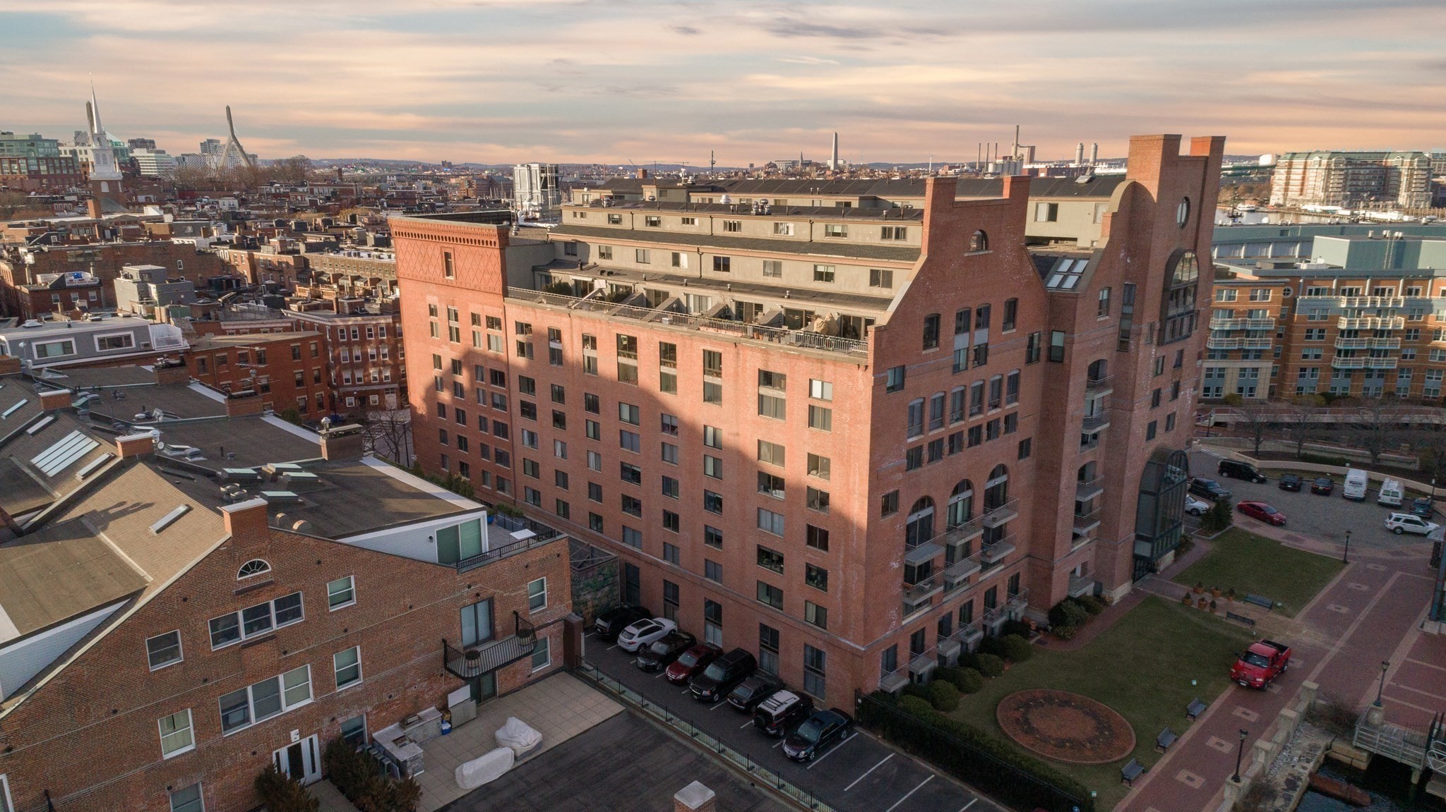 357 Commercial St # 121