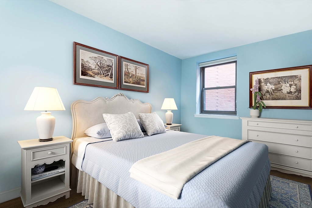 386 Commercial St # 3E