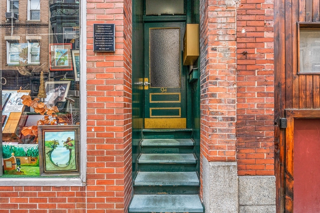 94 Prince Street. # 1 Unit: #1