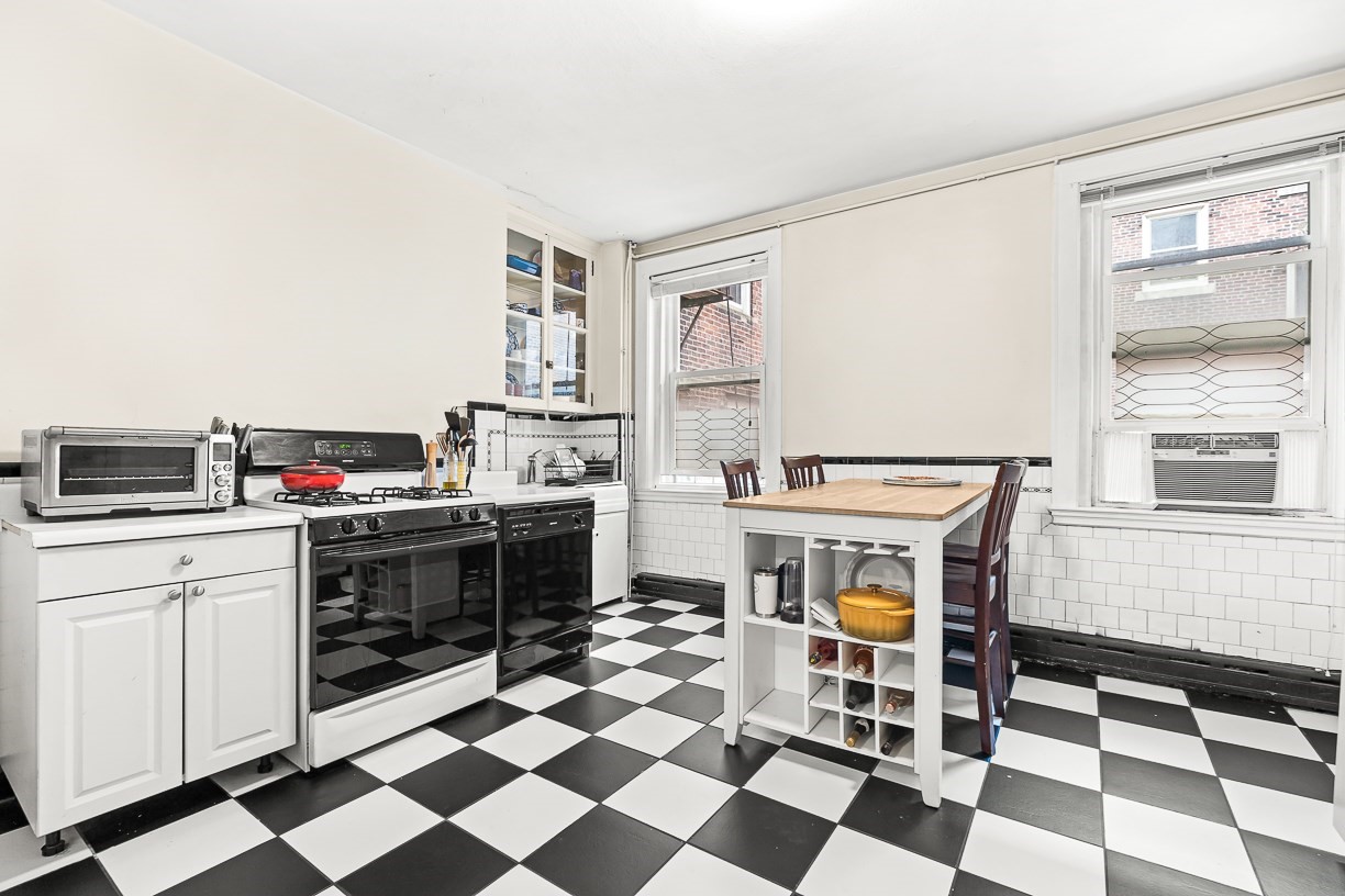 94 Prince Street. # 1 Unit: #1