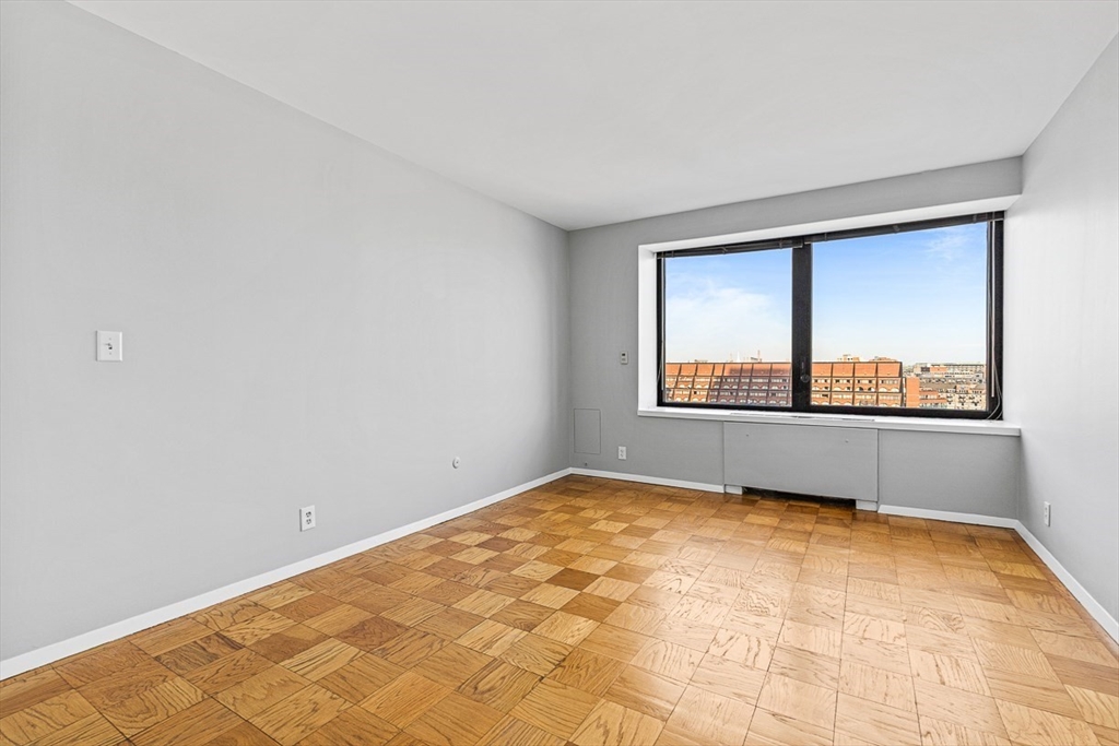 85 East India Row # 10H