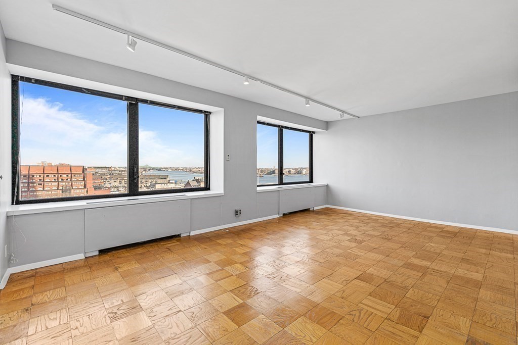 85 East India Row # 10H