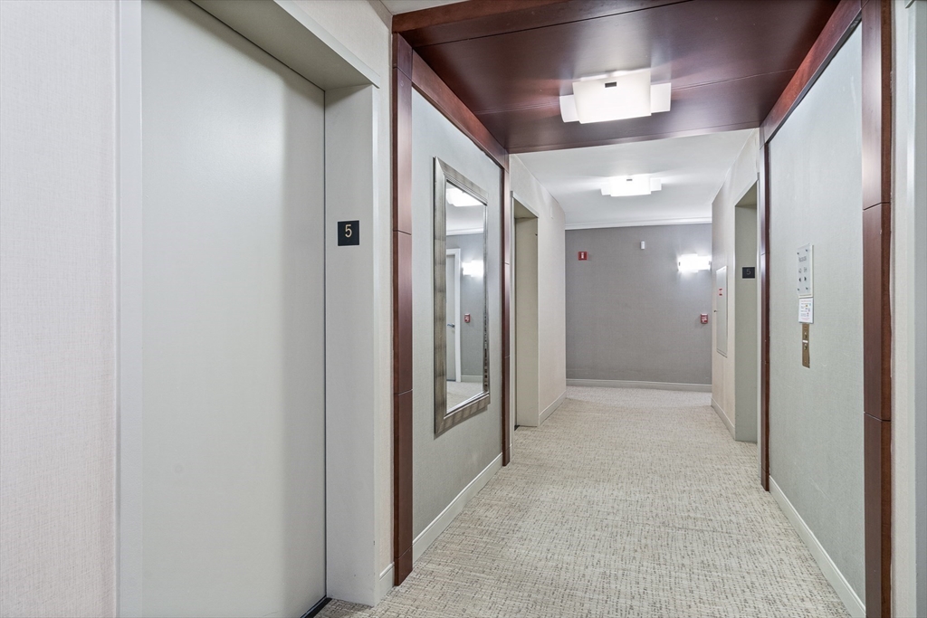 85 East India Row # 10H