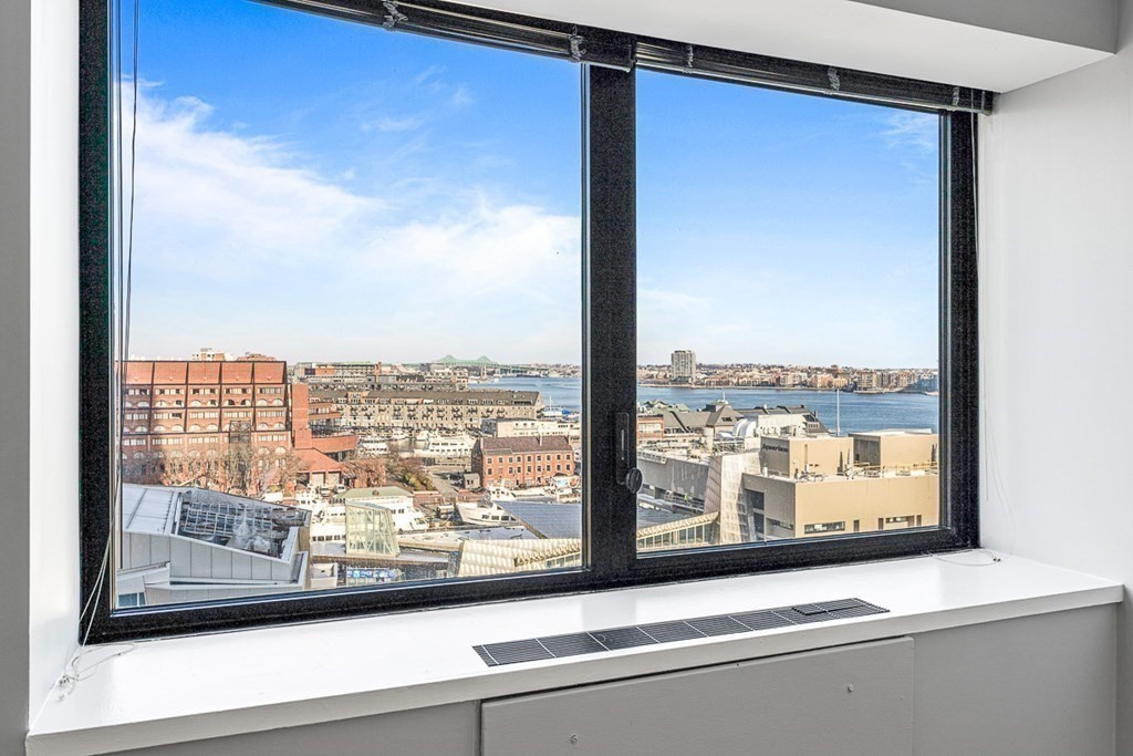 85 East India Row # 10H