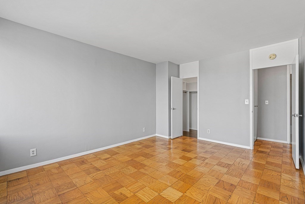 85 East India Row # 10H