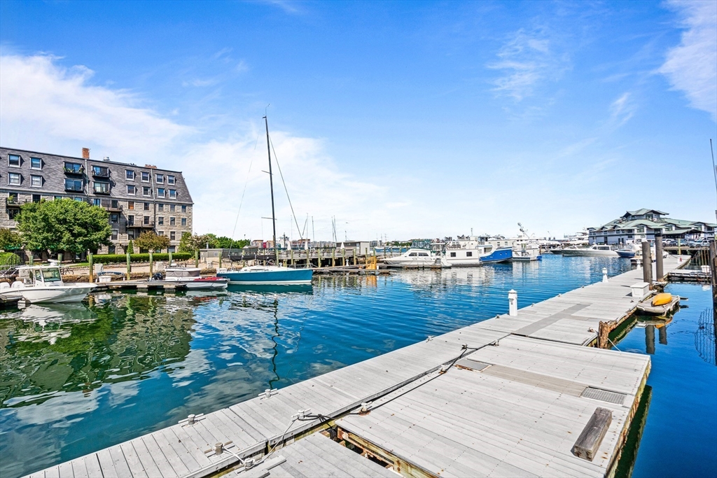 33 Commercial Wharf East # 44