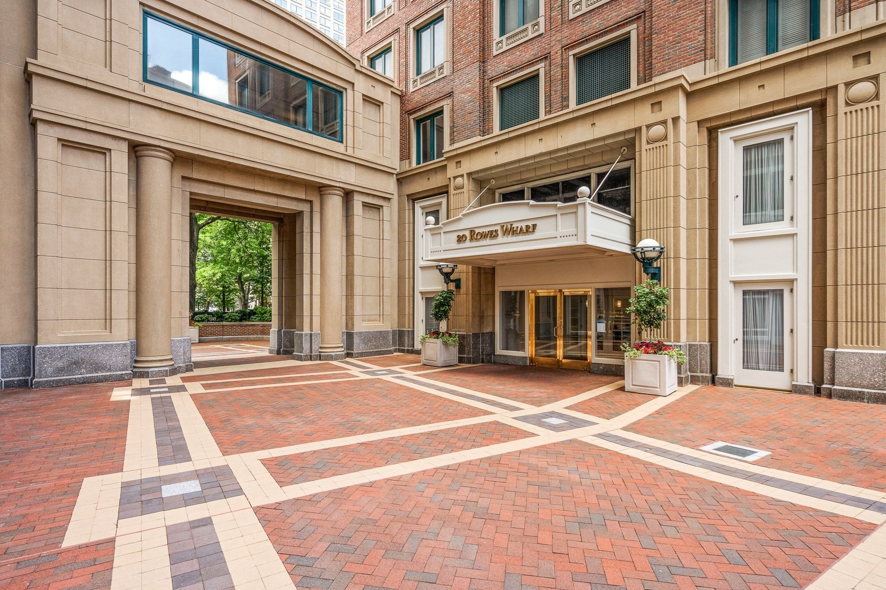 20 Rowes Wharf # 501