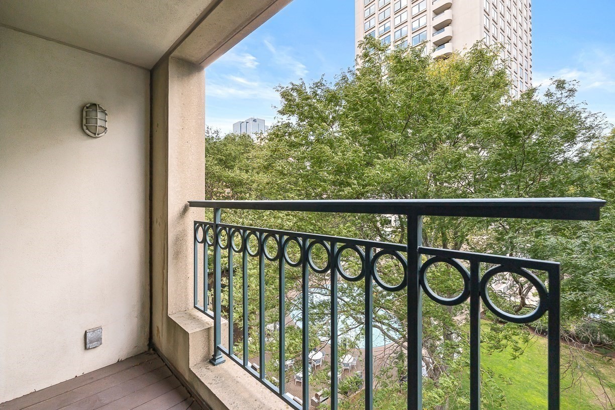 20 Rowes Wharf # 501