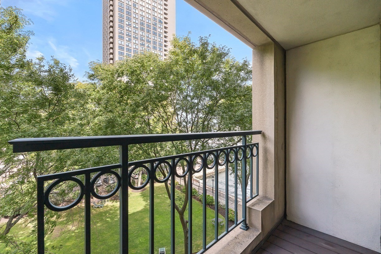 20 Rowes Wharf # 501
