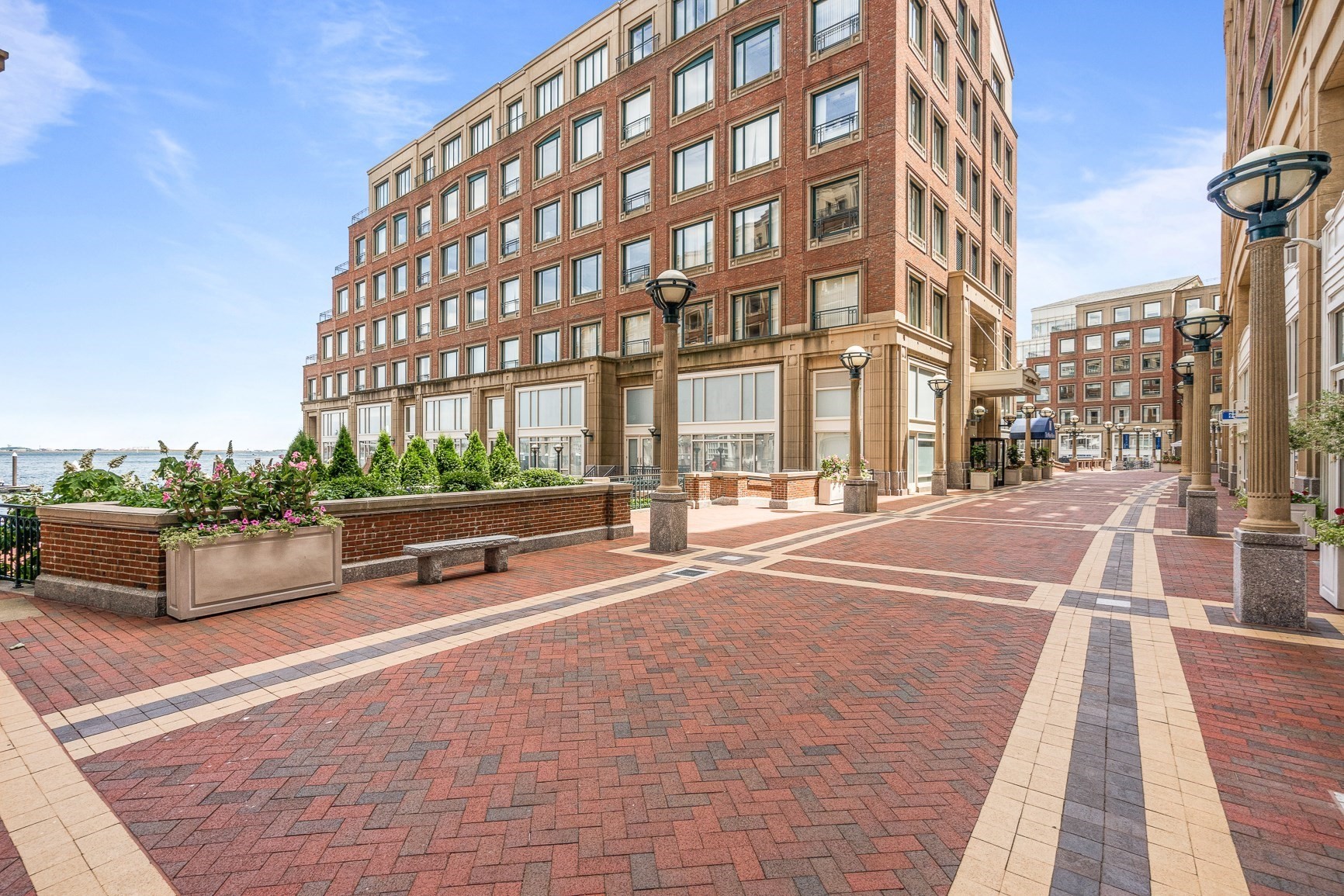 20 Rowes Wharf # 501