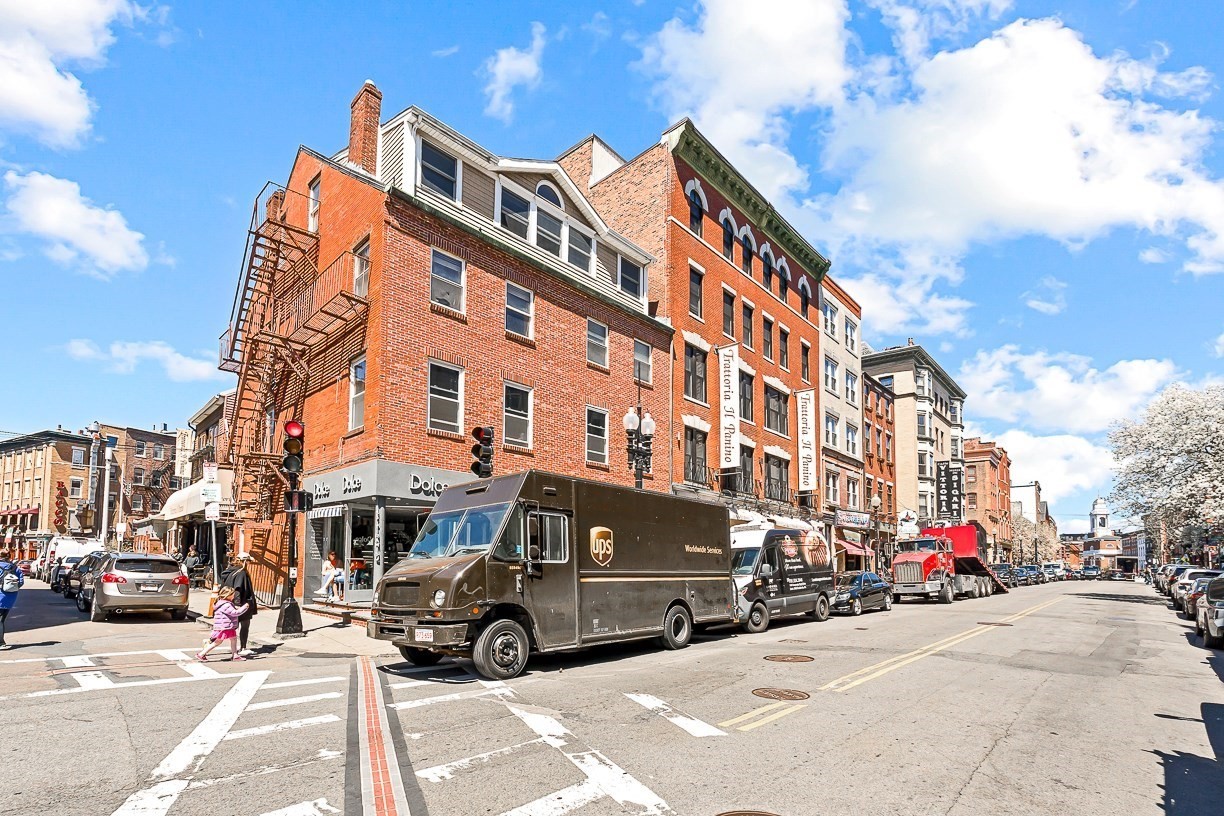 62 Commercial Wharf # B