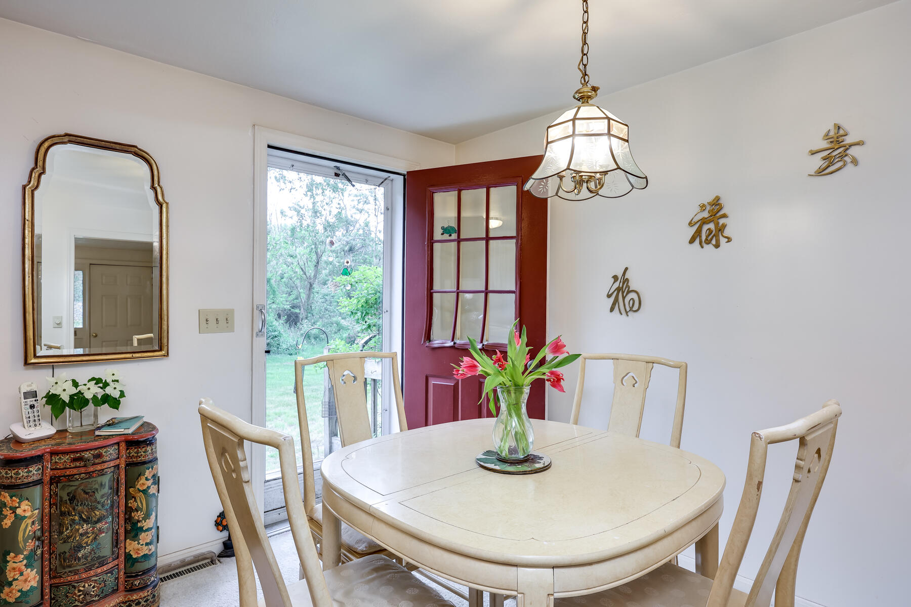 231 Knotty Pine Lane