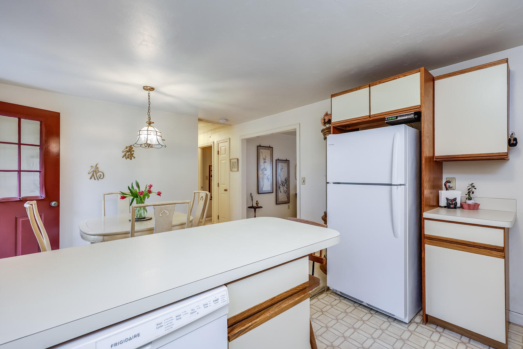 231 Knotty Pine Lane