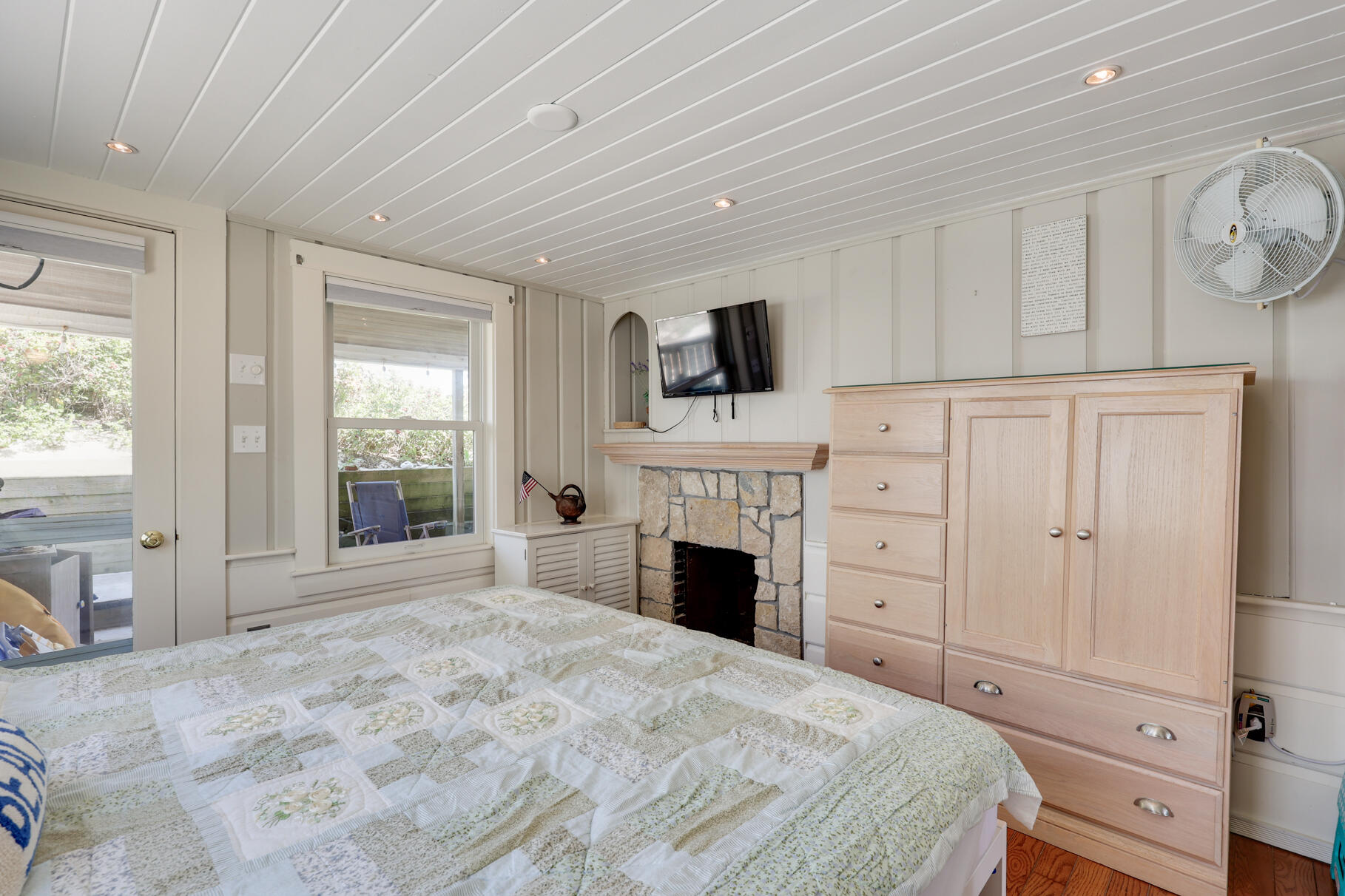 143 N Shore Boulevard # 4A