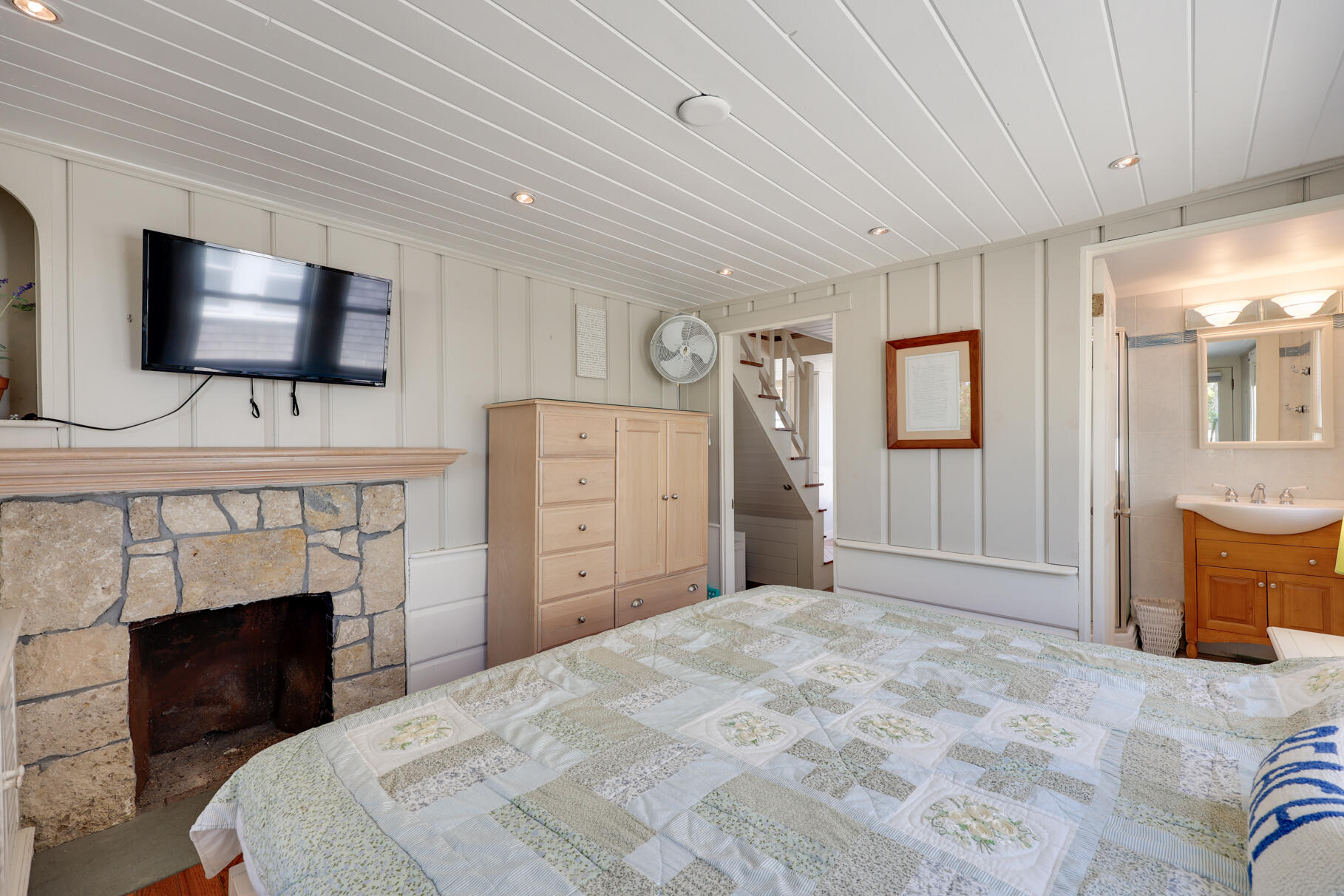 143 N Shore Boulevard # 4A