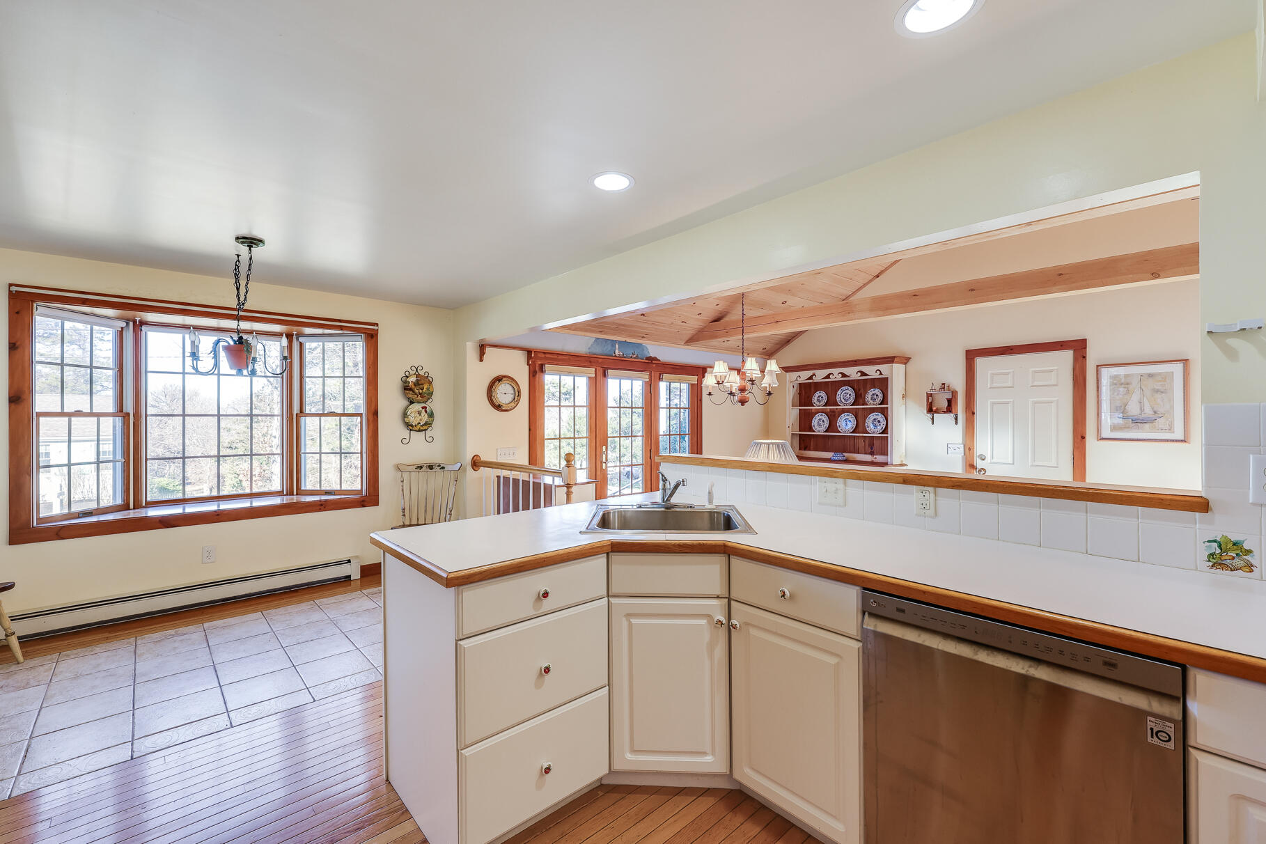 10 Monument View Road