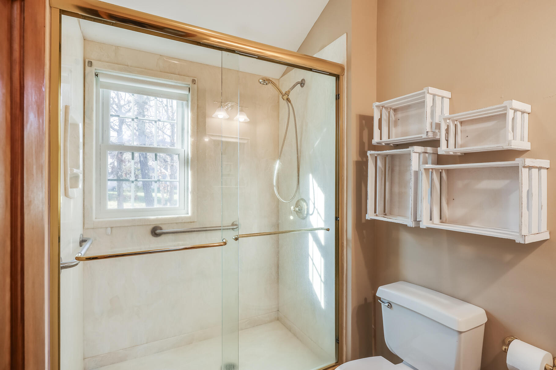 10 Monument View Road