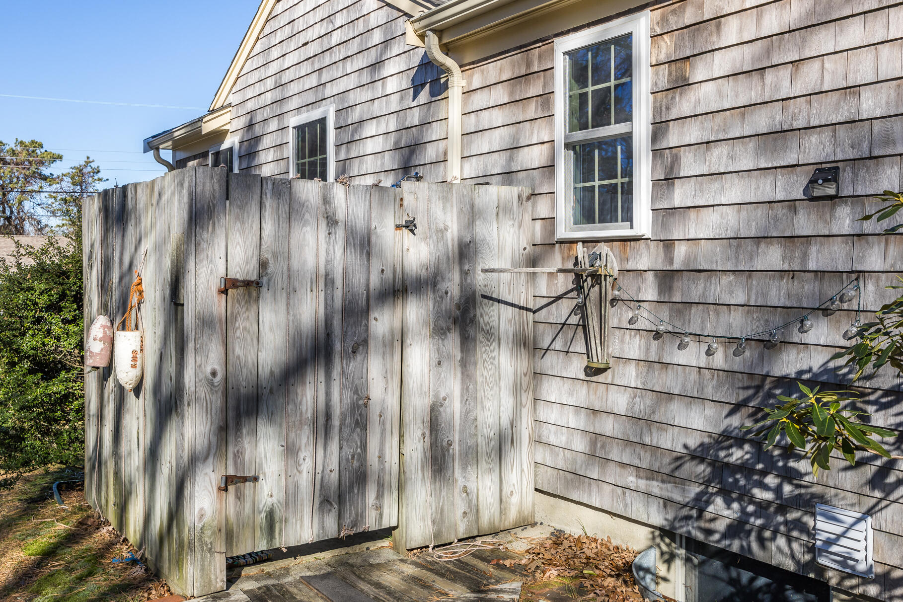 10 Monument View Road