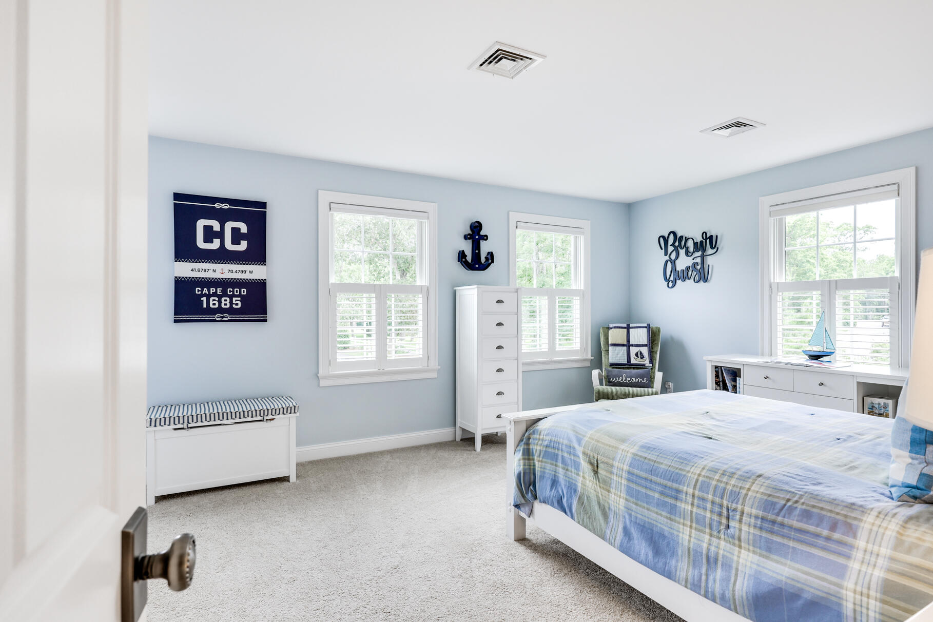 7 Jacobs Meadow Road