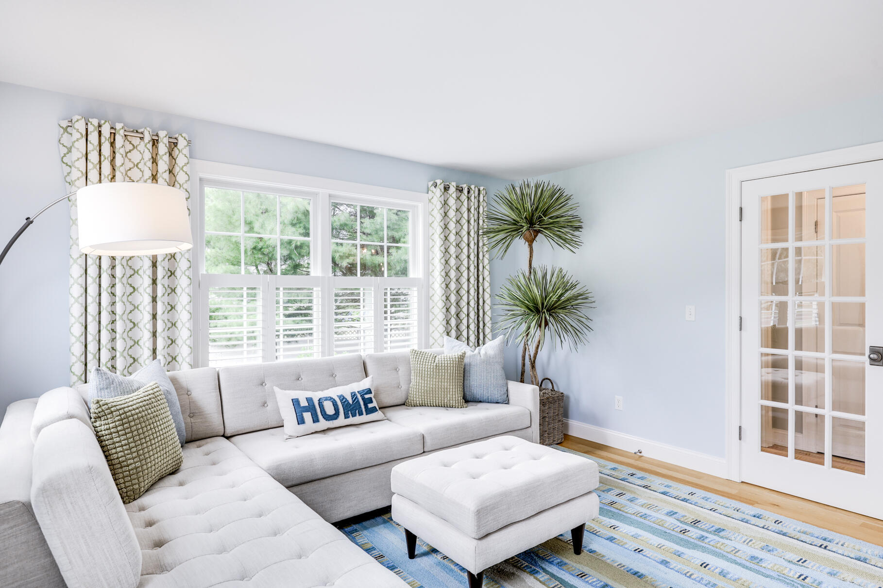 7 Jacobs Meadow Road