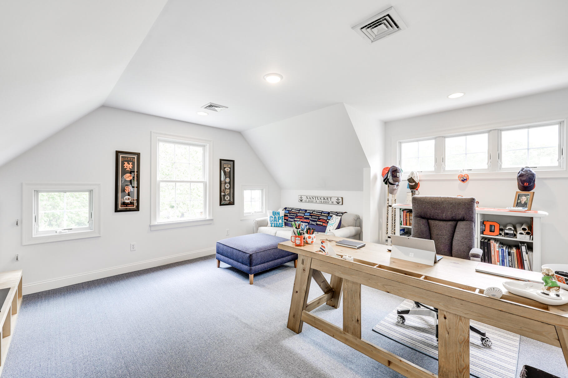 7 Jacobs Meadow Road