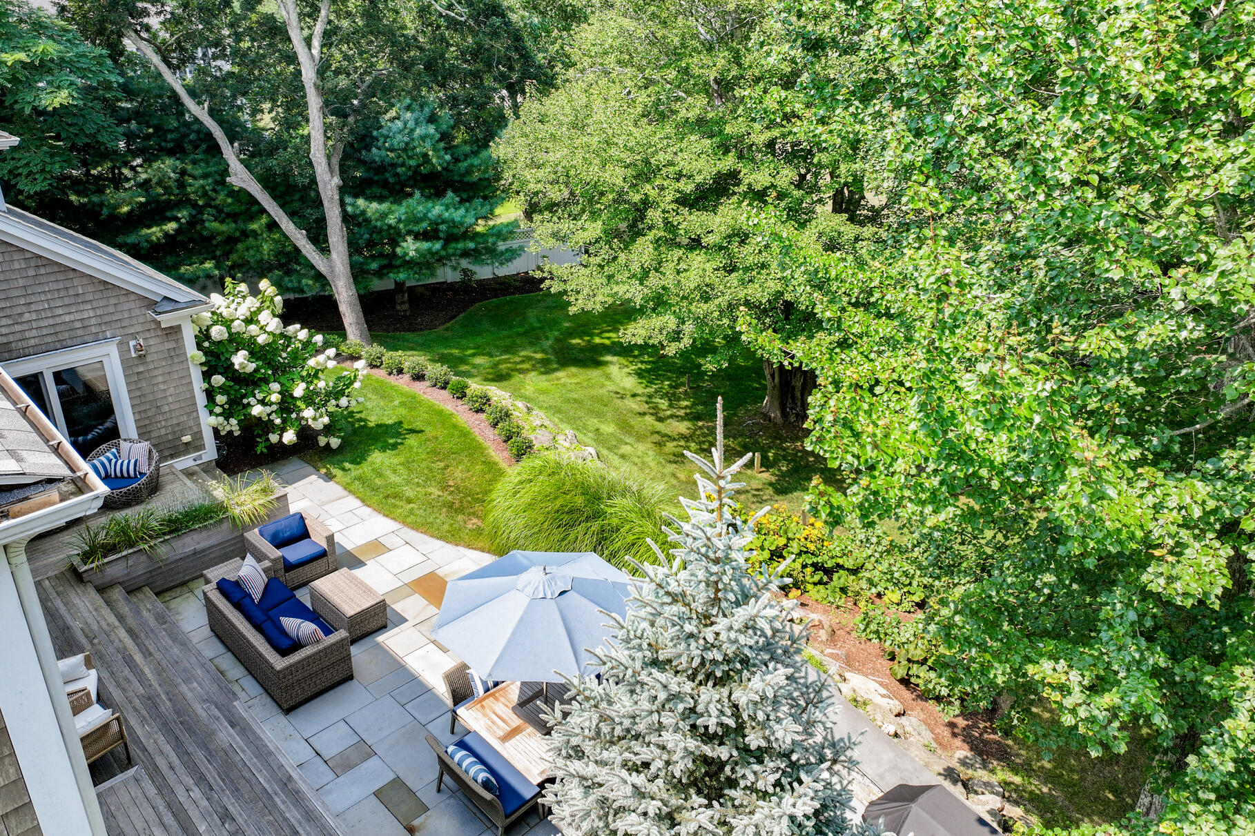 7 Jacobs Meadow Road