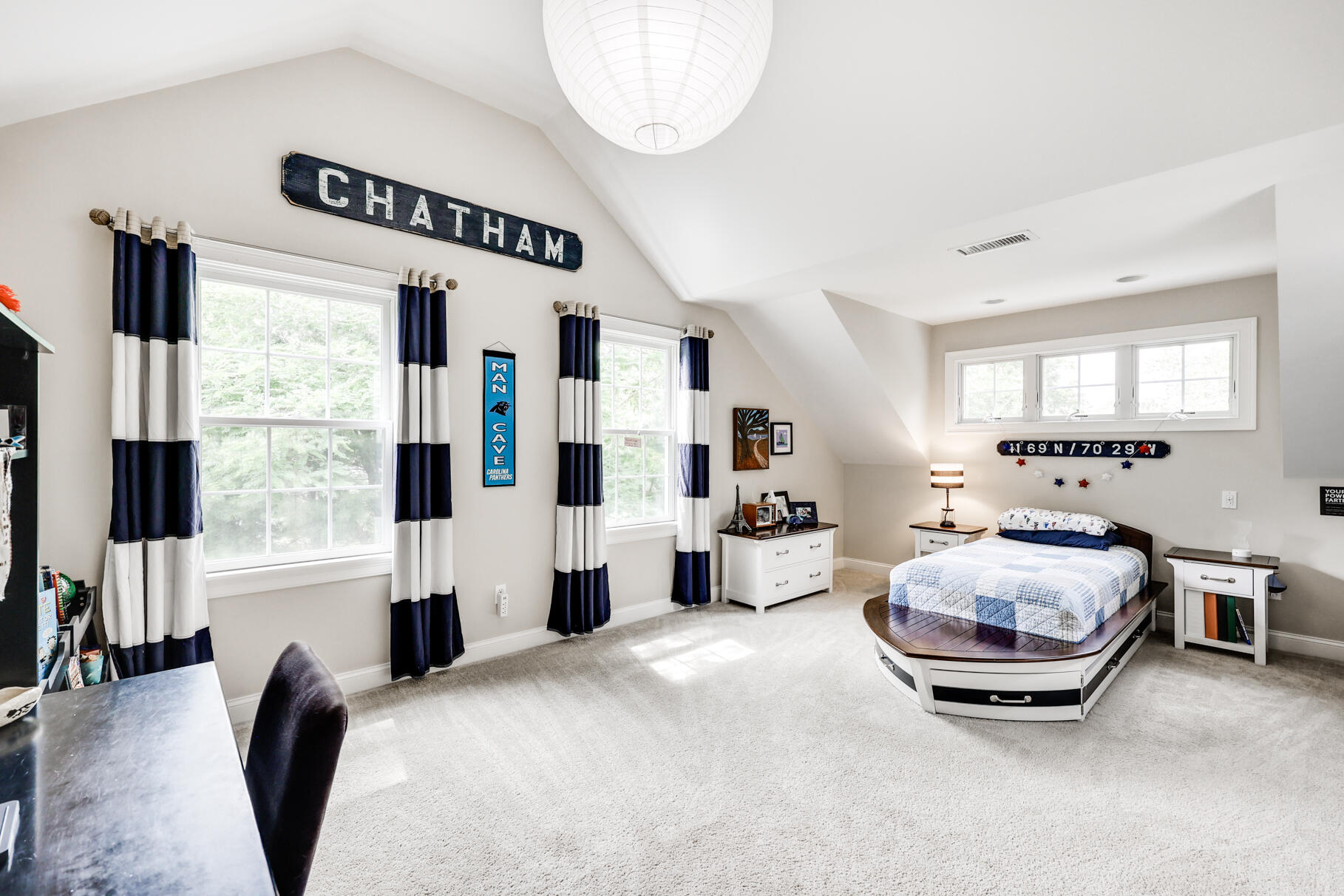 7 Jacobs Meadow Road