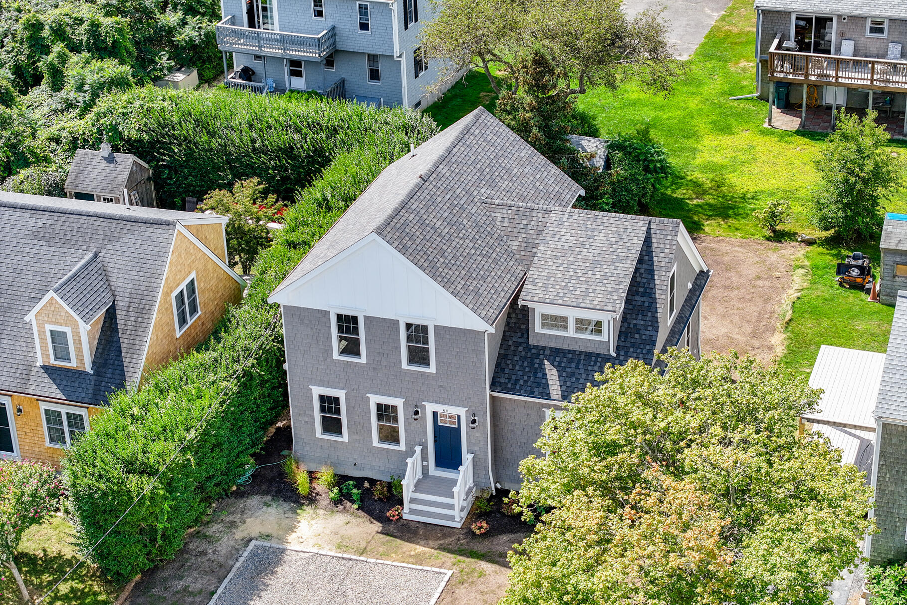 48 Wood Avenue